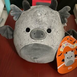NWT Squishmallow 4.5” GIO The Gray Gargoyle Bat 4-5” NEW Halloween Squad 2022